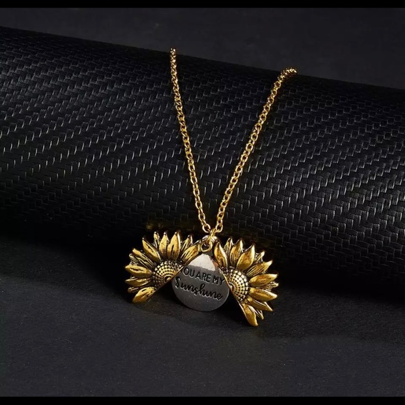 You are my sunshine necklace - Picture 3 of 3